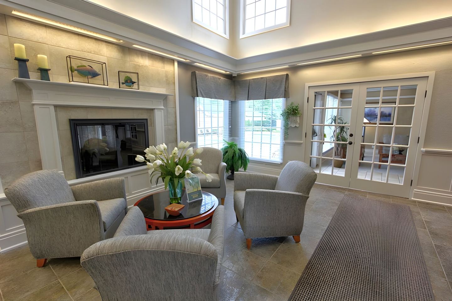 Country Club Manor Apartments Image 5