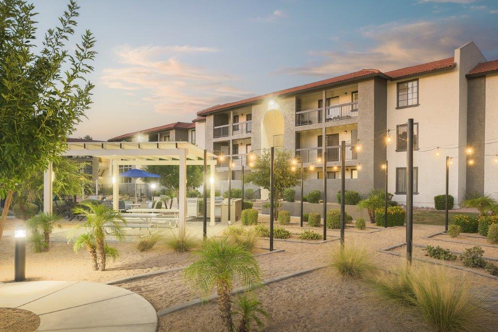 Reveal Apartments Image 44