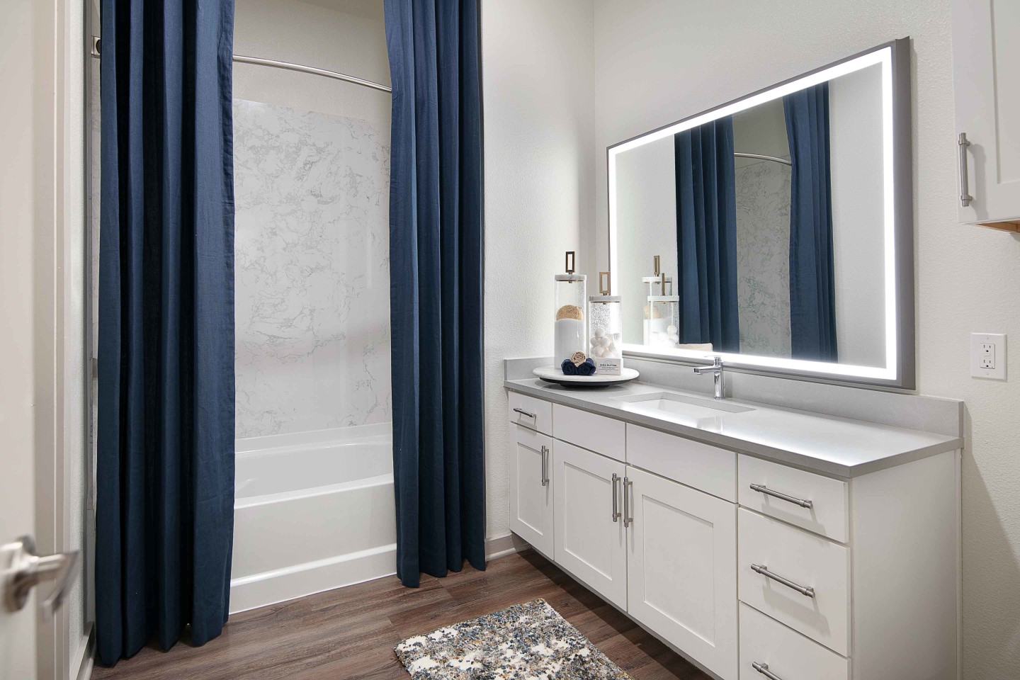 Sagemont Luxury Living Image 19