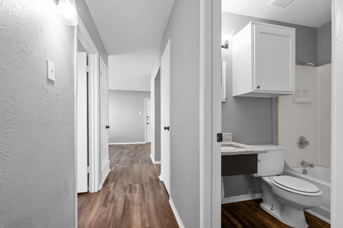 The Weston Apartments - Student Housing Image 17