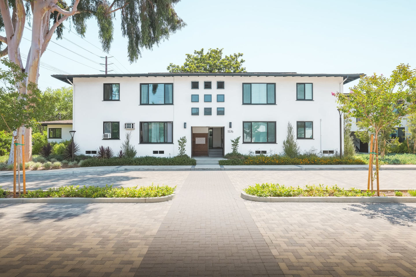 Yosemite Garden Apartments Image 4