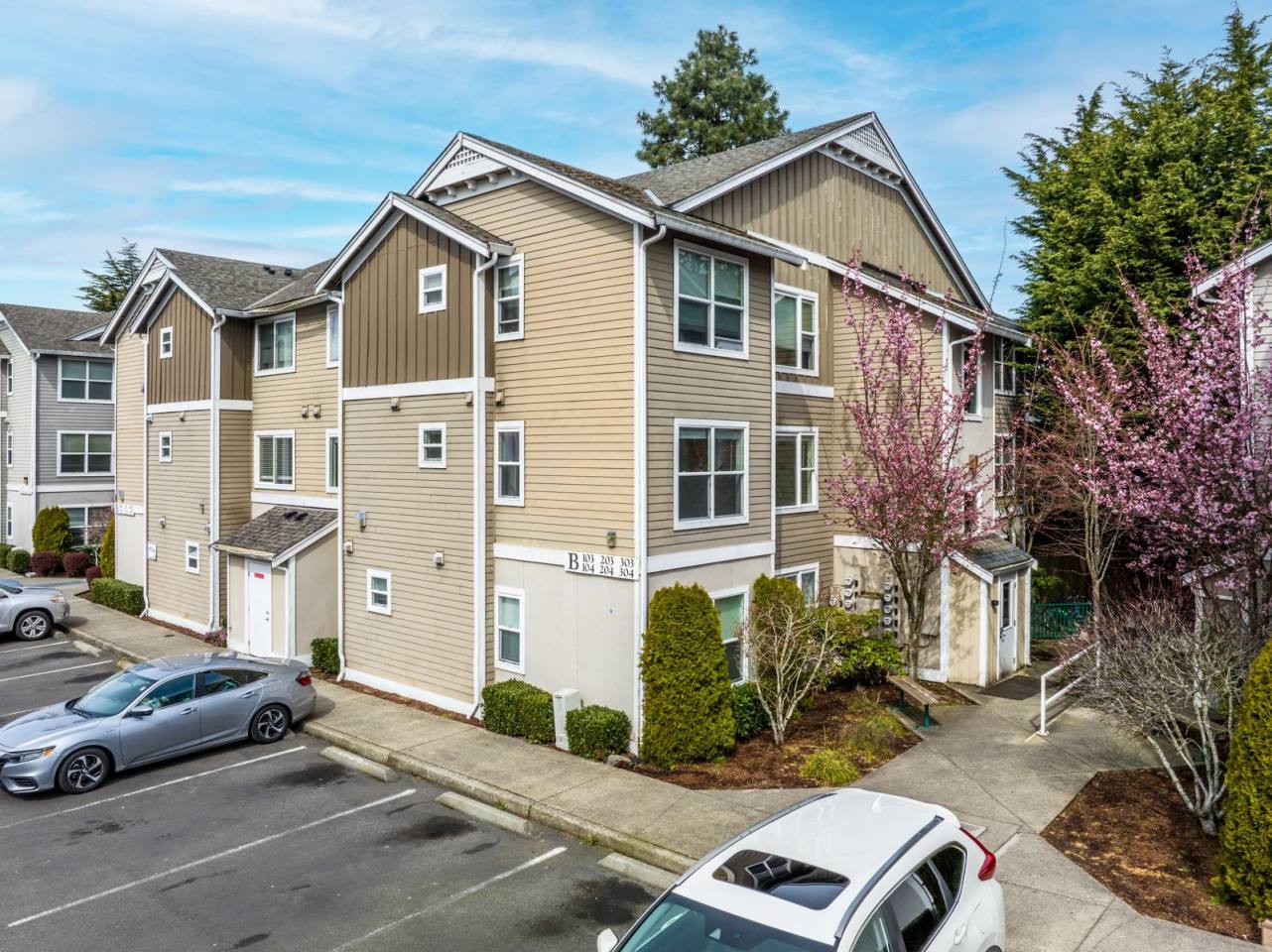 Shorewood Apartments Image 1