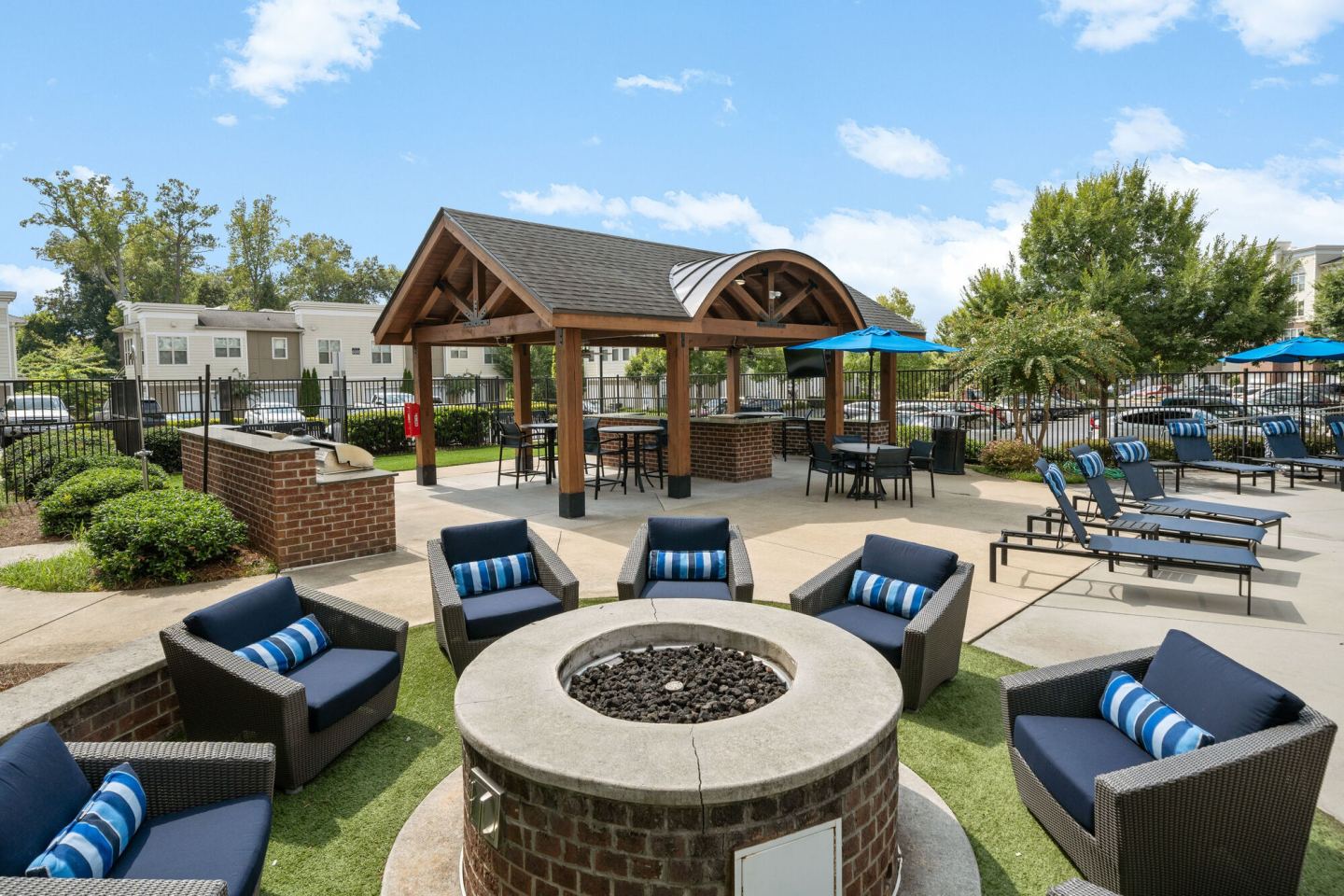 400 Belmont Image 21