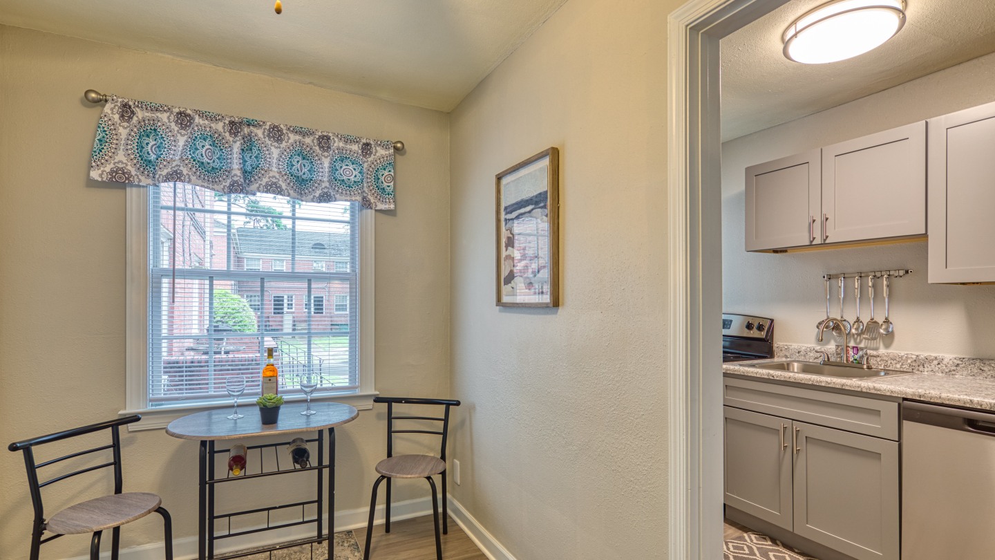 Bondale Apartments Image 4