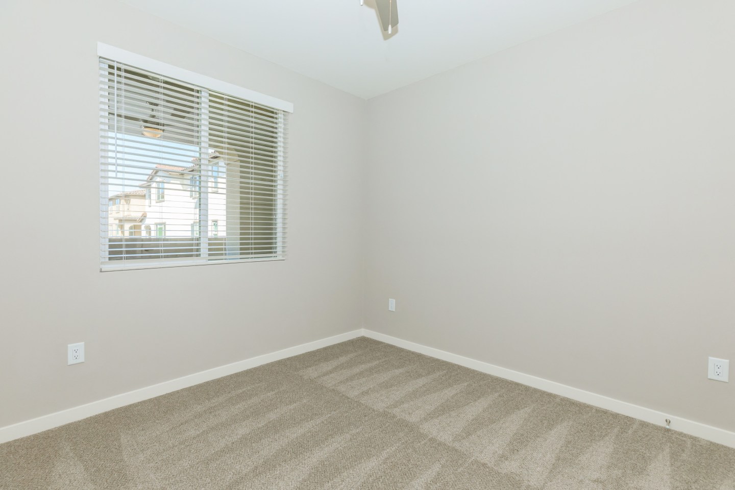 Los Alamitos Luxury Apartments Image 47