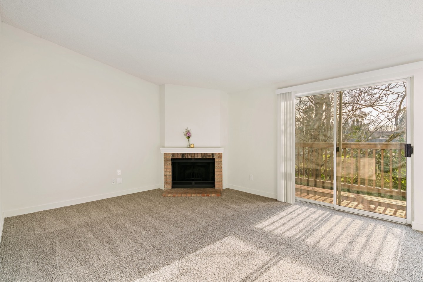 Pointe East Image 30
