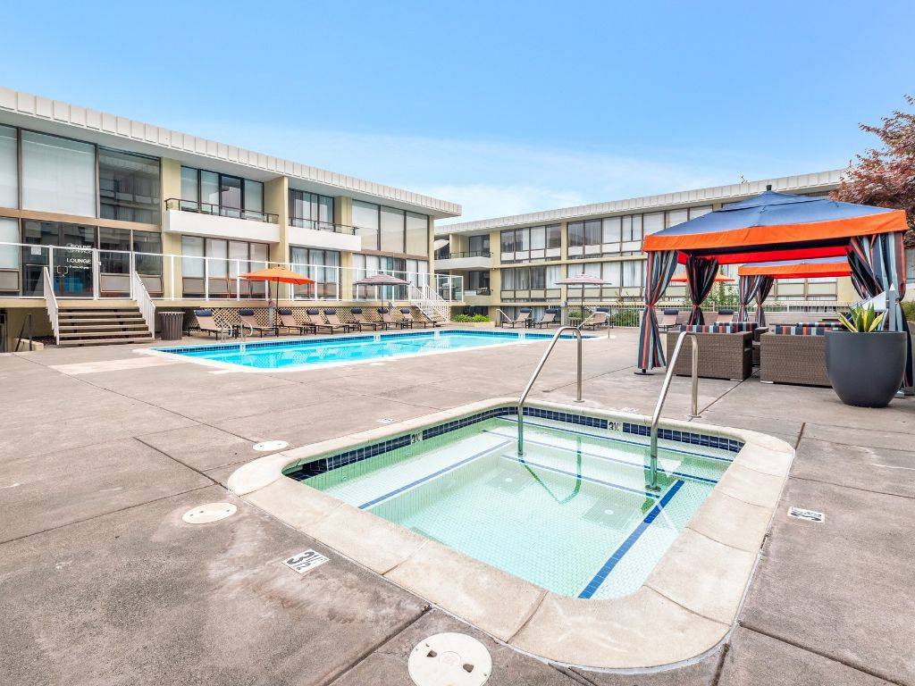 Skyline Terrace Image 14