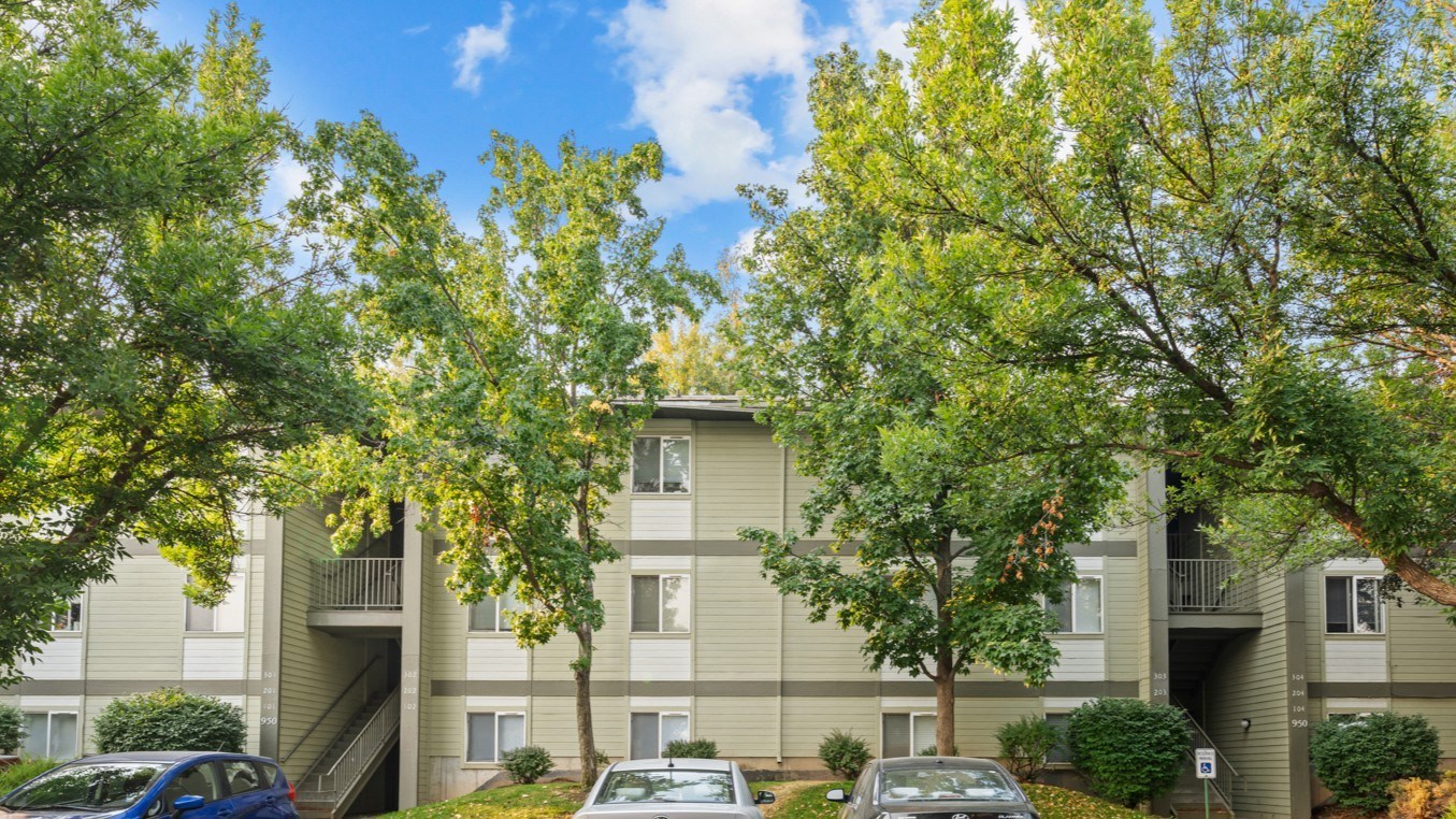 Deercreek Apartments Image 5