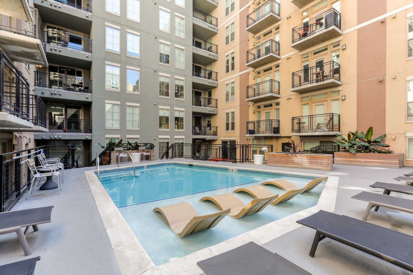 TwentyOne01 on Market Apartments Image 16