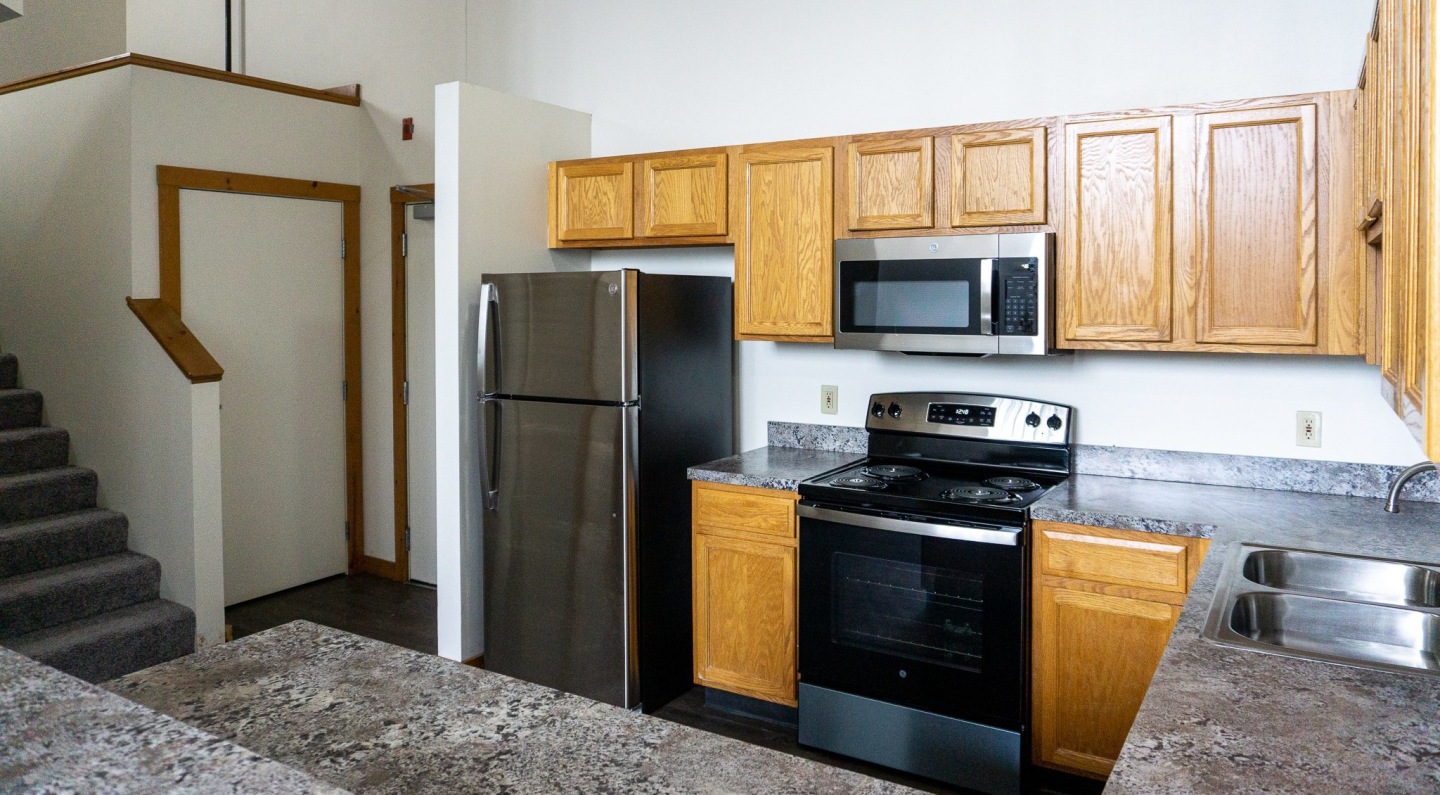 Off Broadway Apartments Image 3
