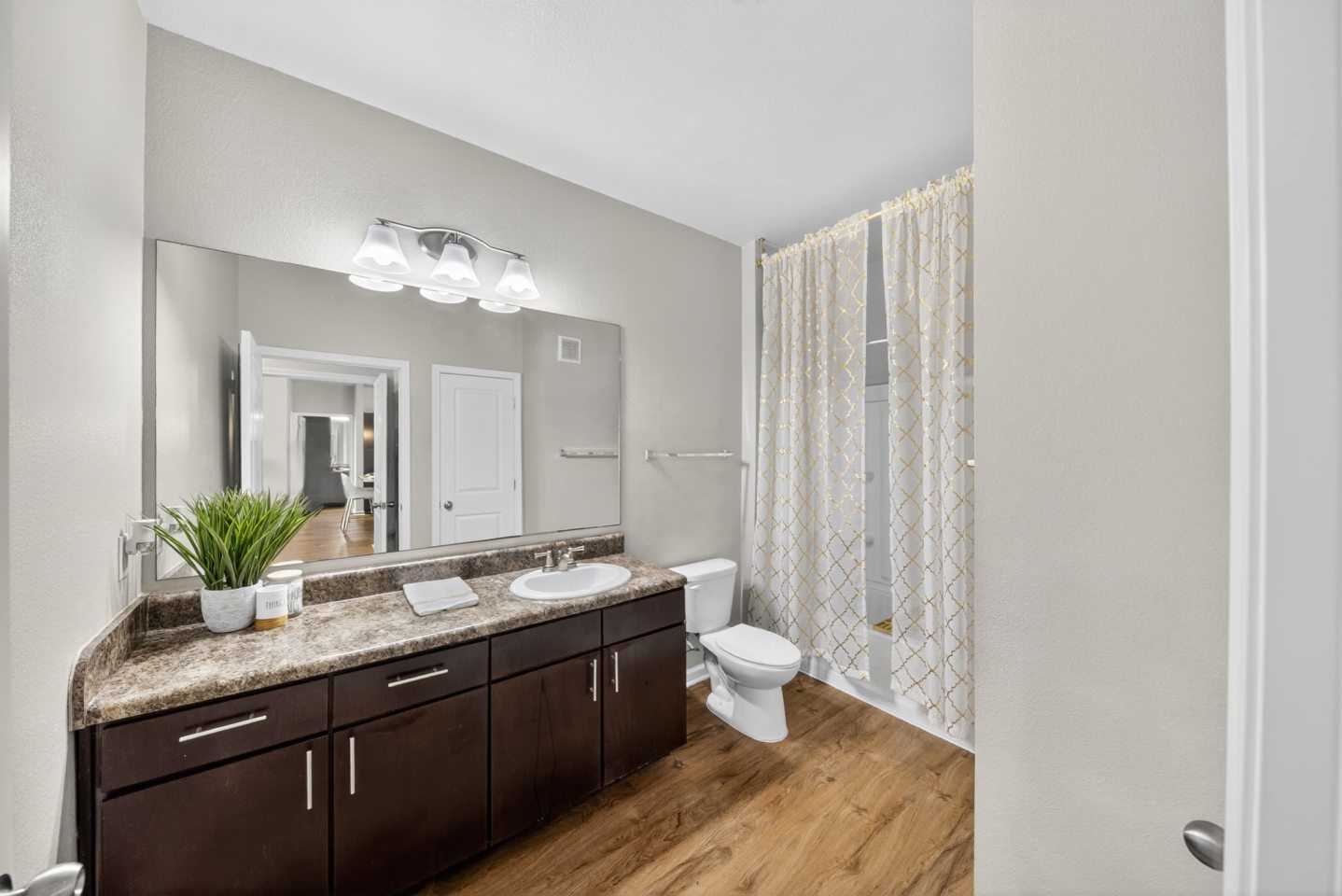 The Reserve at Country Club Image 6