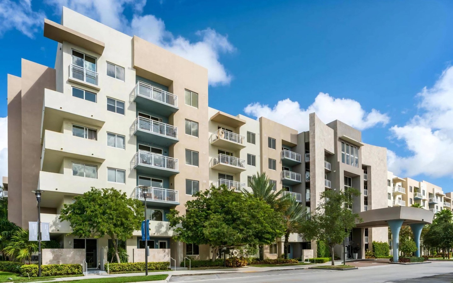 The Manor at CityPlace Image 26