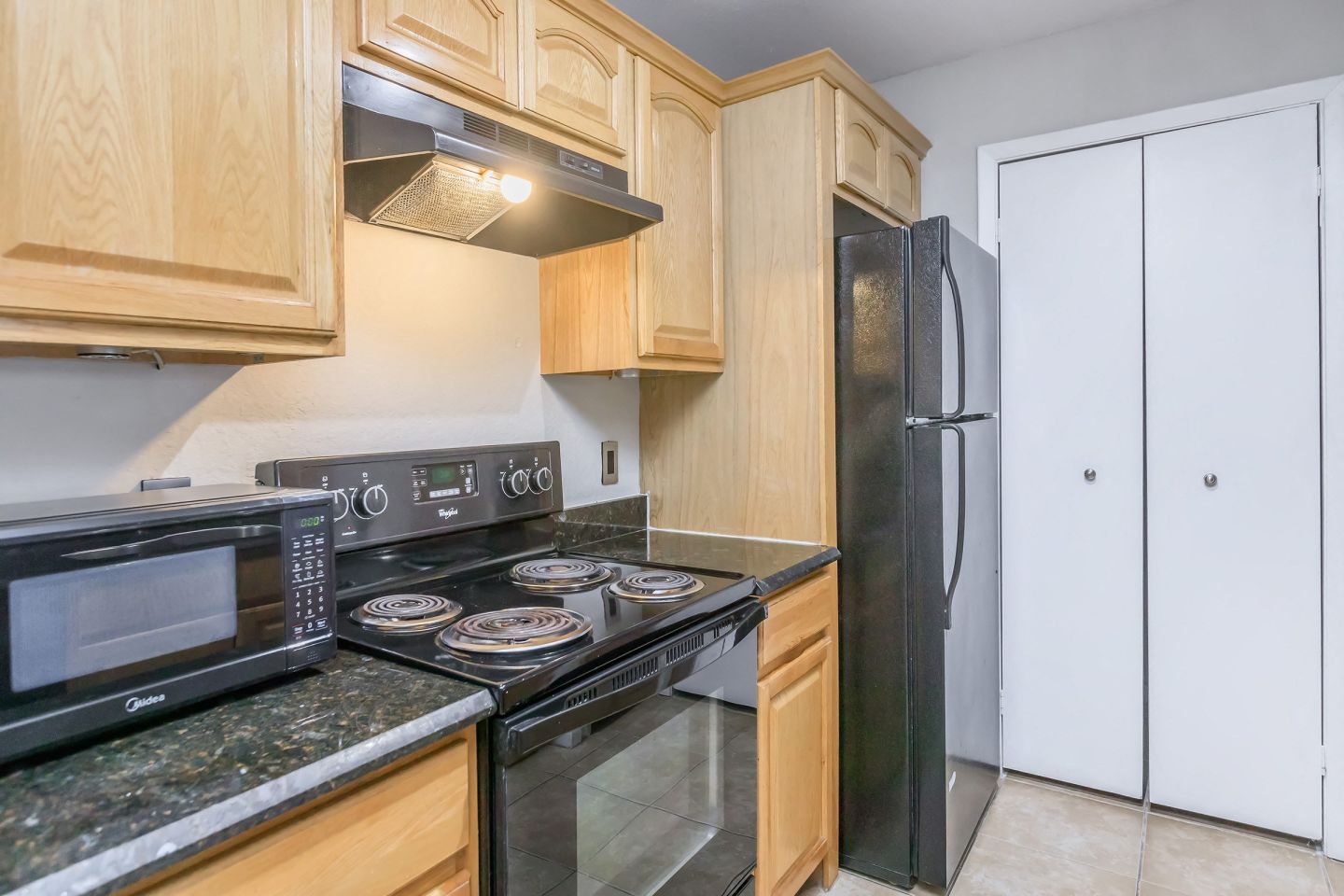 Regency Gardens Condos Image 6