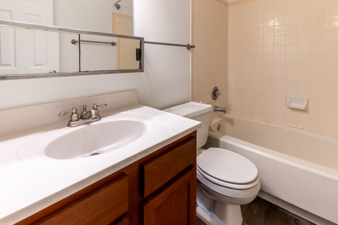 Pickwick Farms Apartments Image 12
