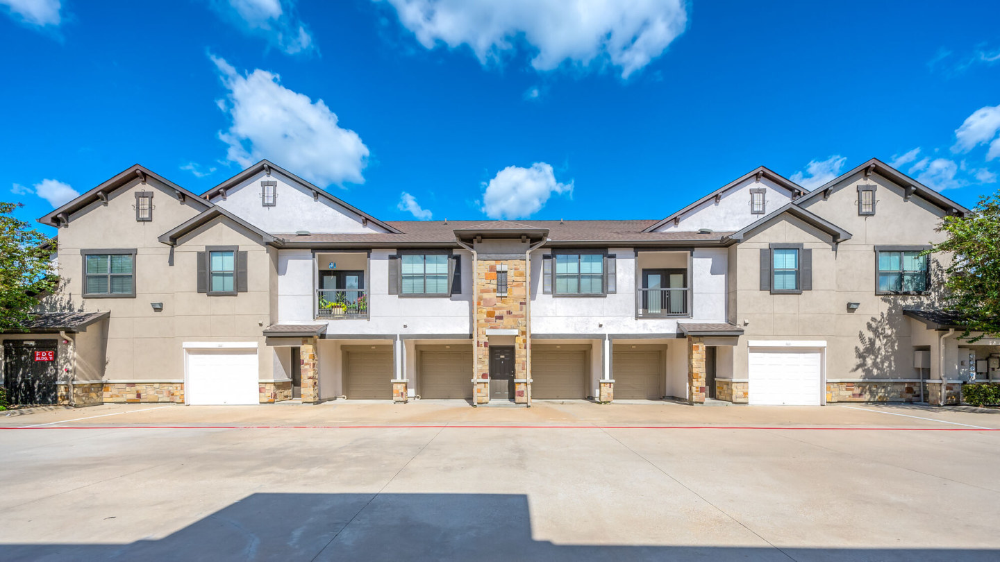 Grand Villas at Tuscan Lakes Image 33