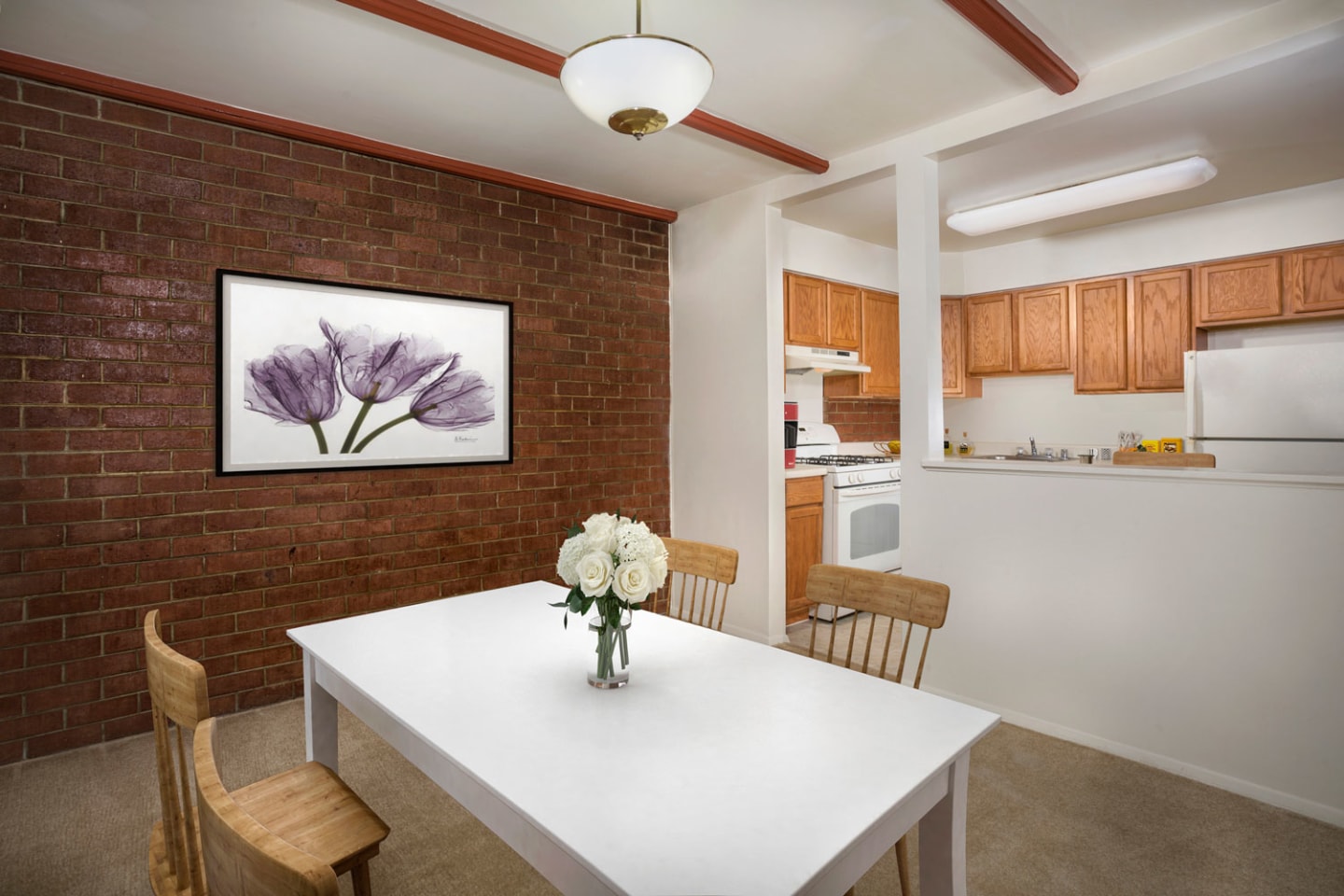 Whitehall Square Apartments Image 3