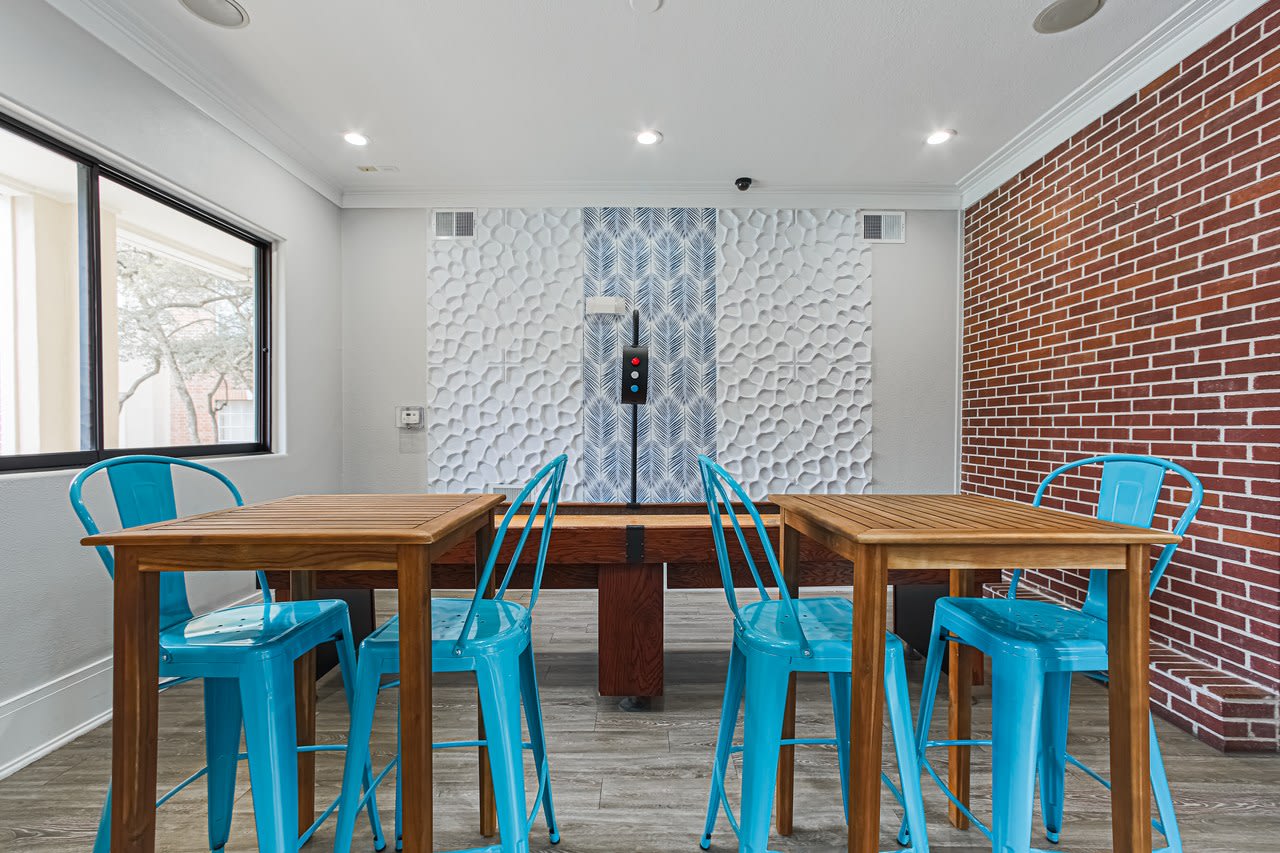 The Village at Bellaire Apartments Image 10