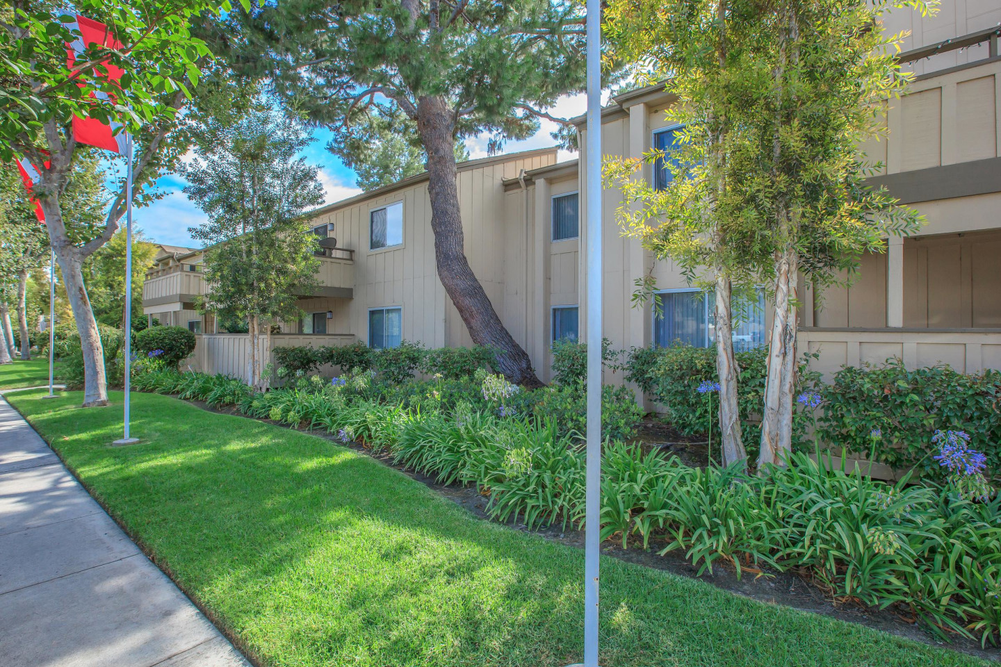 Highland Creek Apartment Homes Image 2