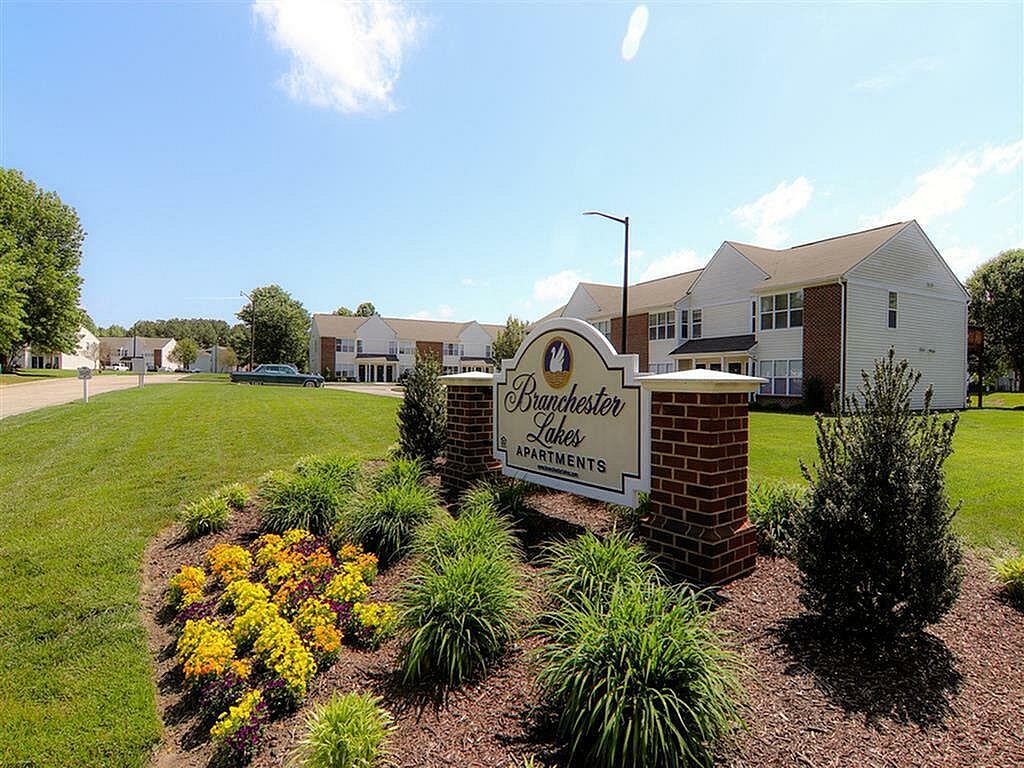 Branchester Lakes Apartments Image 2
