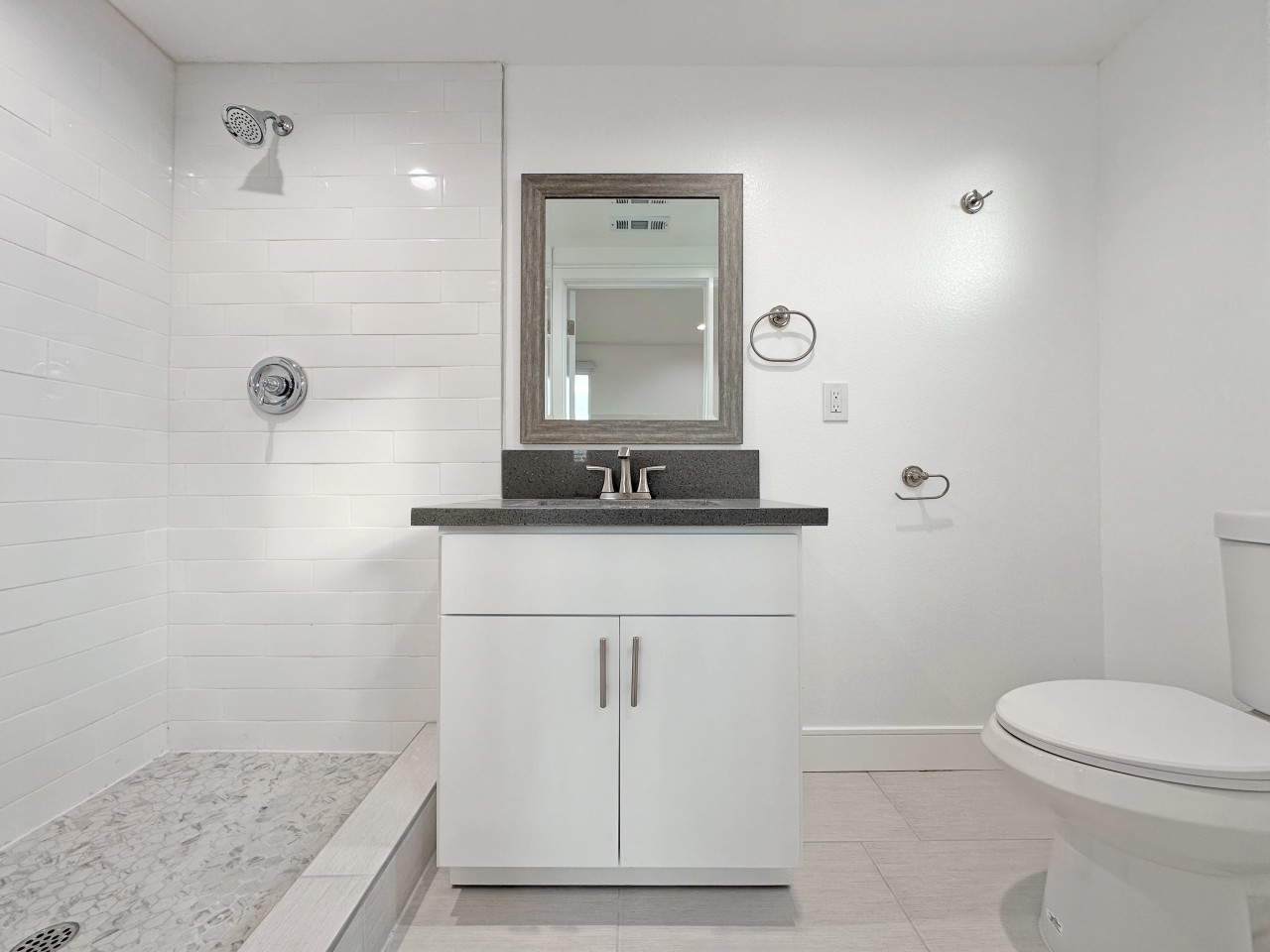 1529-1531 W 35th Pl - Co-Living Image 22