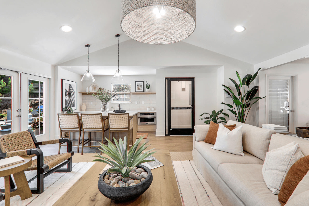 Affordable Housing - Caveness Farms Apartment Homes Image 30