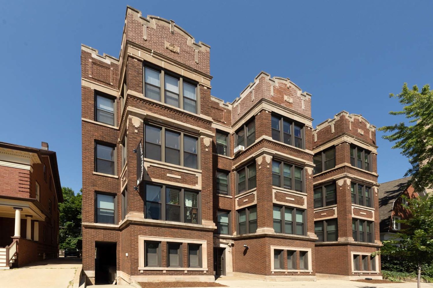 5128-5132 S. Cornell Avenue Image 2