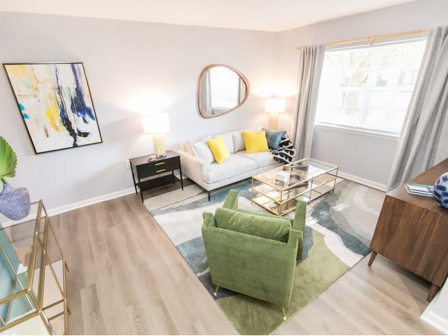 Crofton Village Apartments Image 6