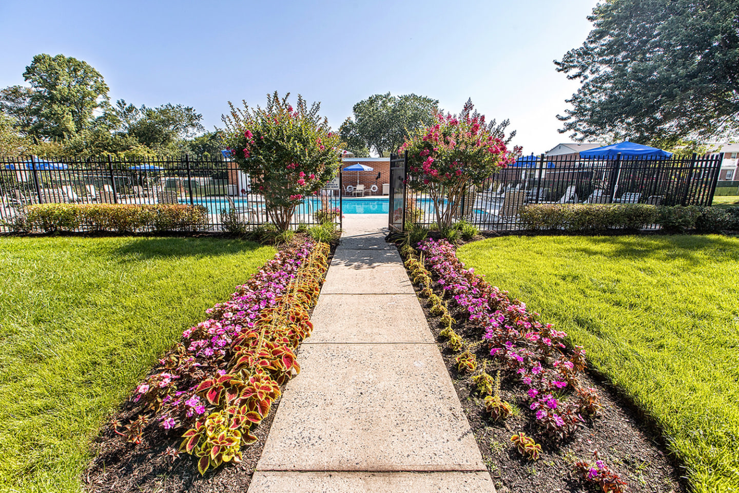 Homestead Gardens Apartments Image 16