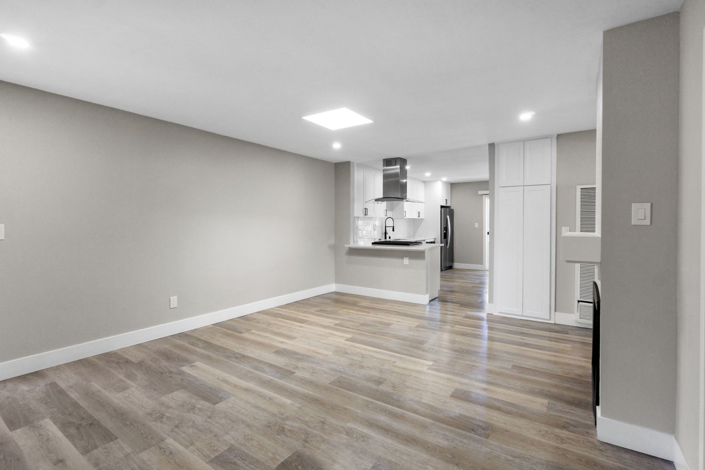 Ocean Breeze Terrace Image 4