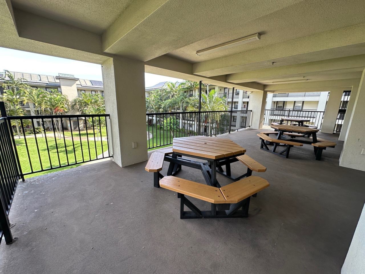 Waterfront Apartments at Kahului Image 7