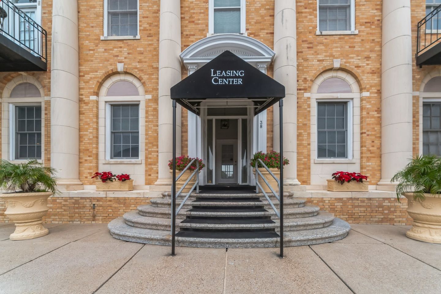 Park at Cedar Lawn Apartments Image 33