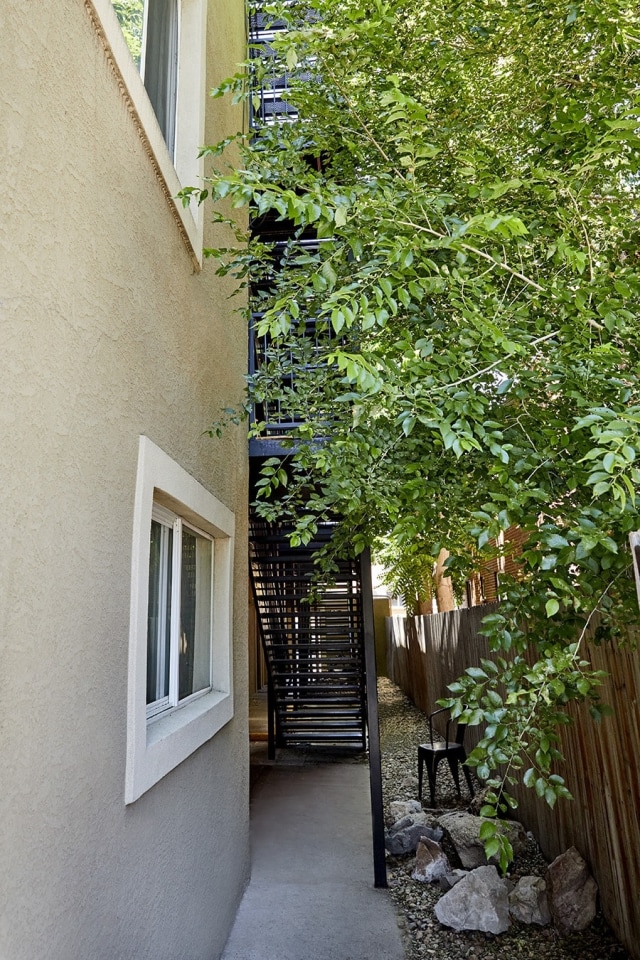 30 Pearl Image 7