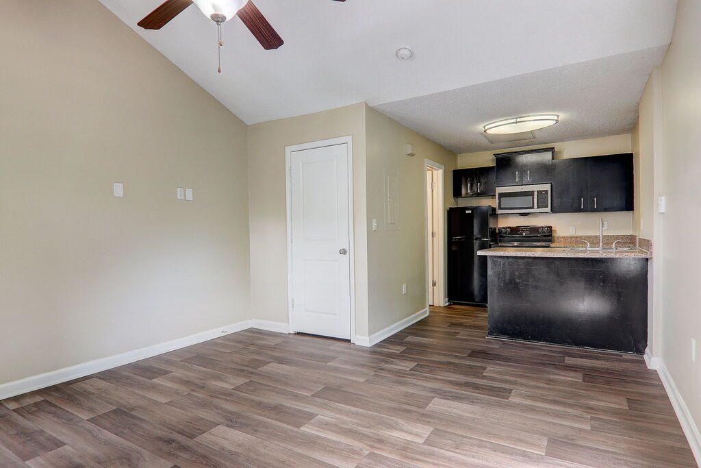 The Grove Apartments Image 18