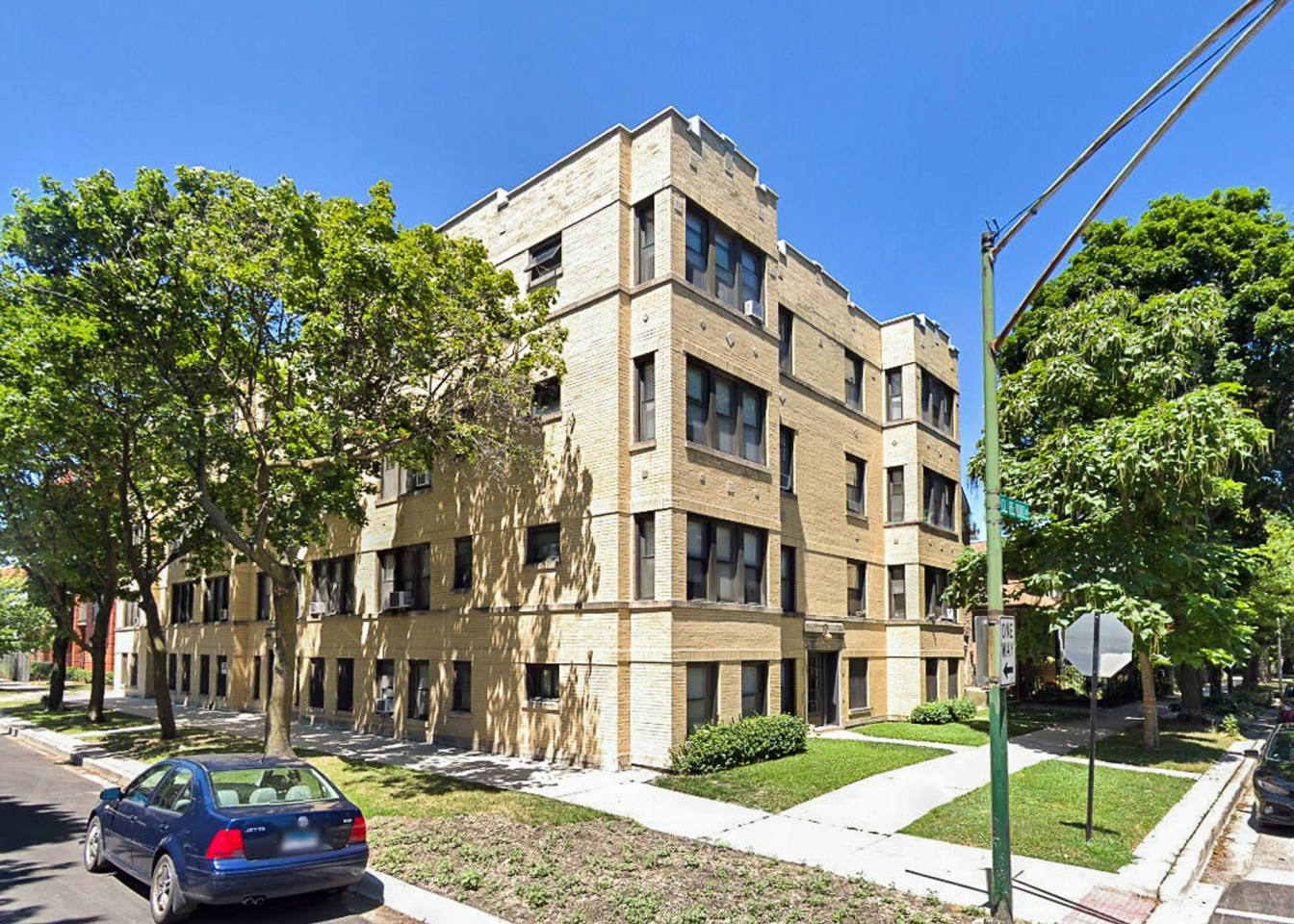 3300-02 N. Claremont / 2334-44 W. School Image 2
