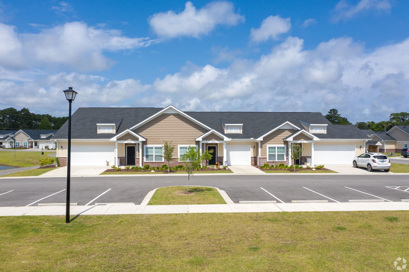 River Oaks Village Image 7