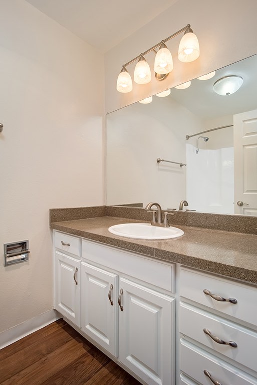 St. Charles Oaks Apartments Image 15
