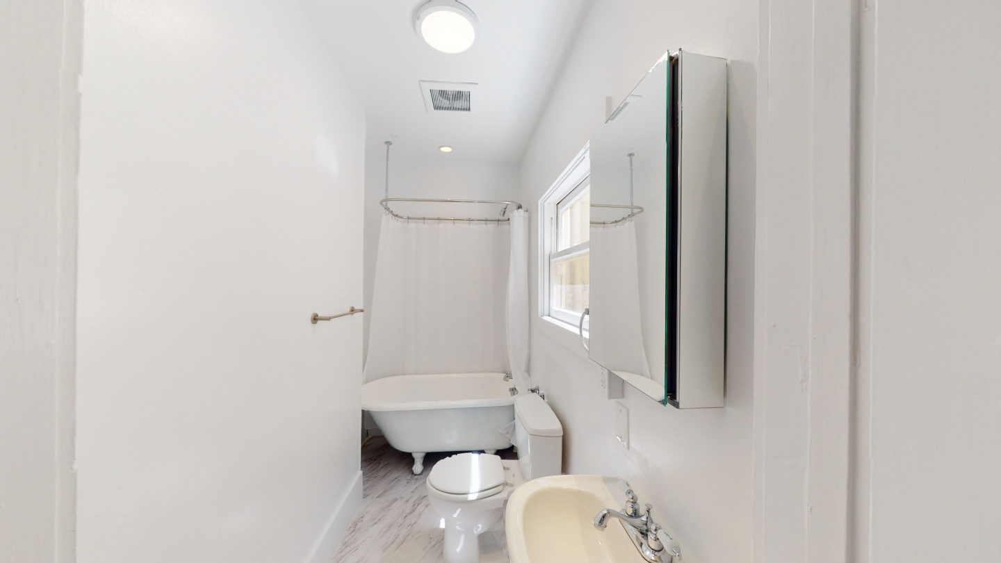 1077  Ashbury Sreeet Image 5