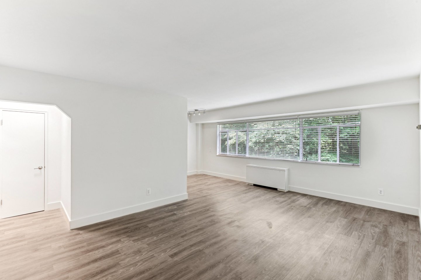 3801 Connecticut Image 9