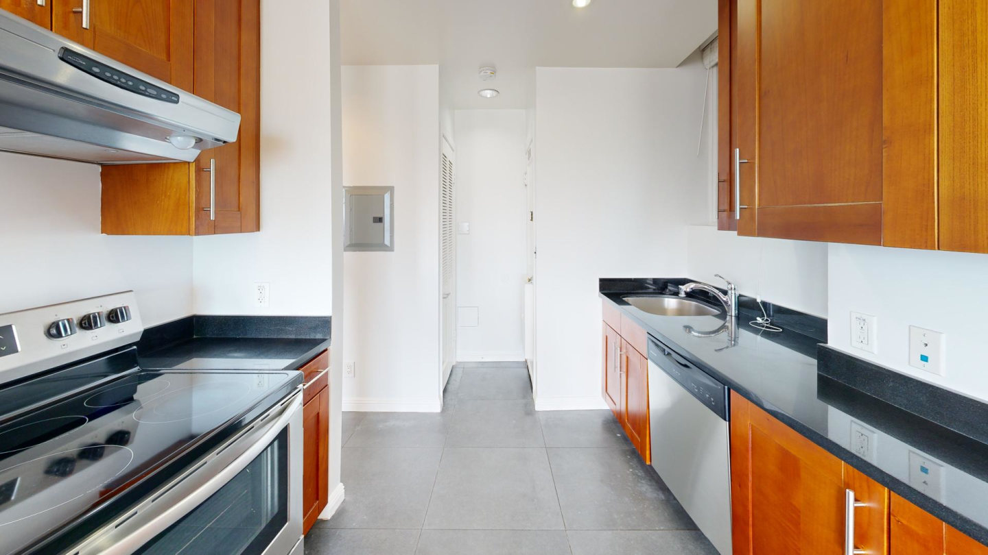 2238 Hyde Street Image 1