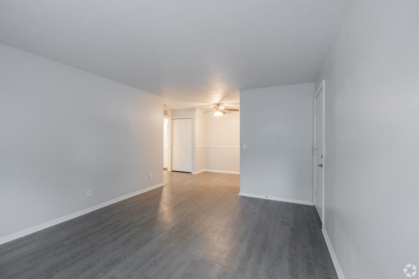 Glastonbury Woods Apartments Image 1
