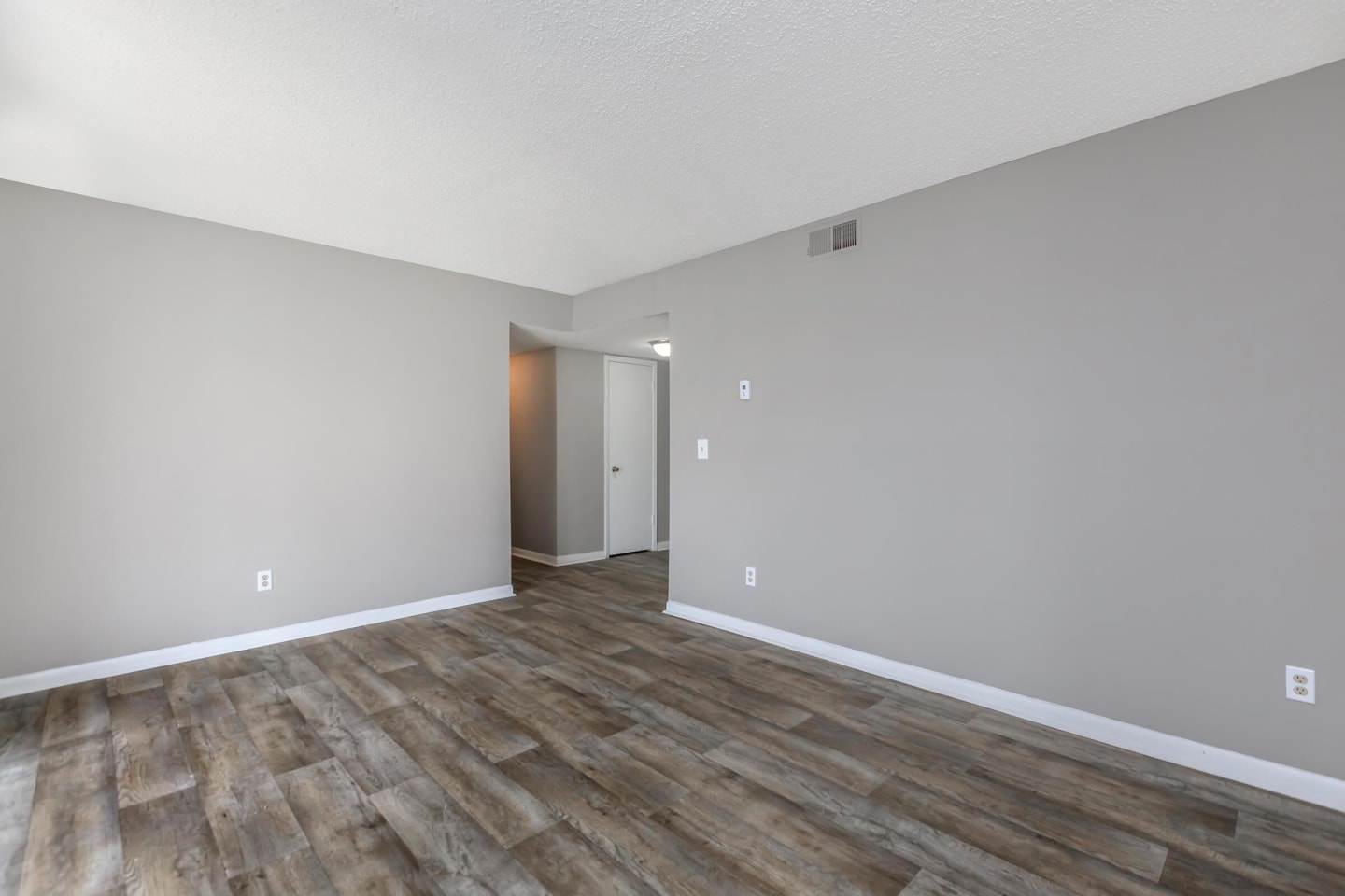 Hickory View Image 13