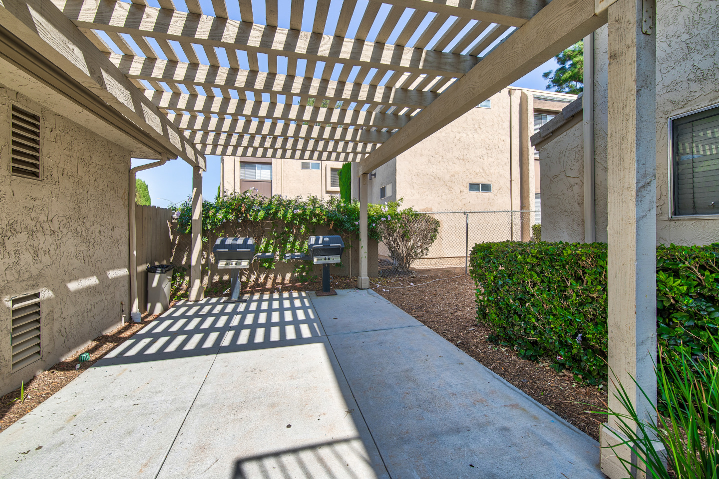 Monterey Apartments Image 20