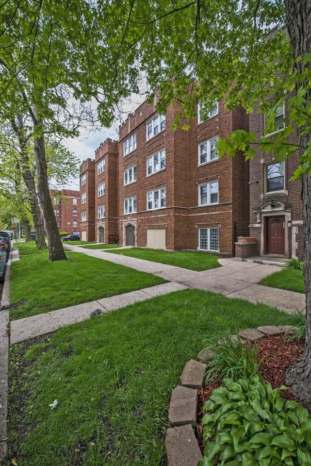 7752 S CORNELL AVE Image 11