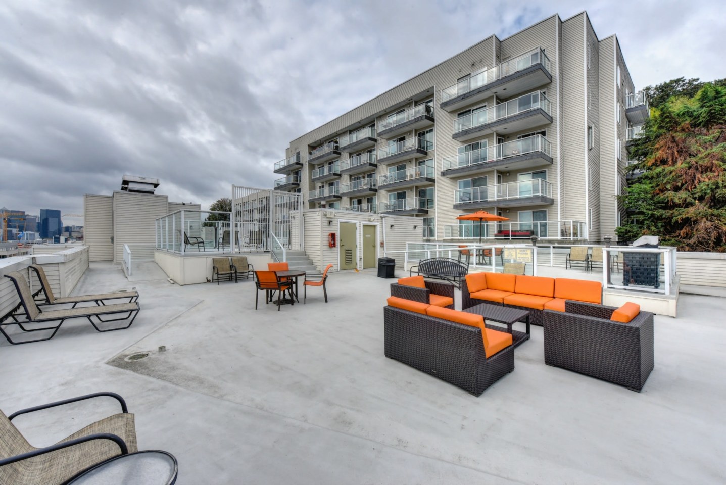 Summit at Lake Union Image 18