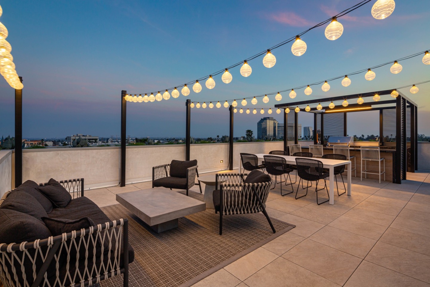 Reve - 11837 Mayfield Image 5