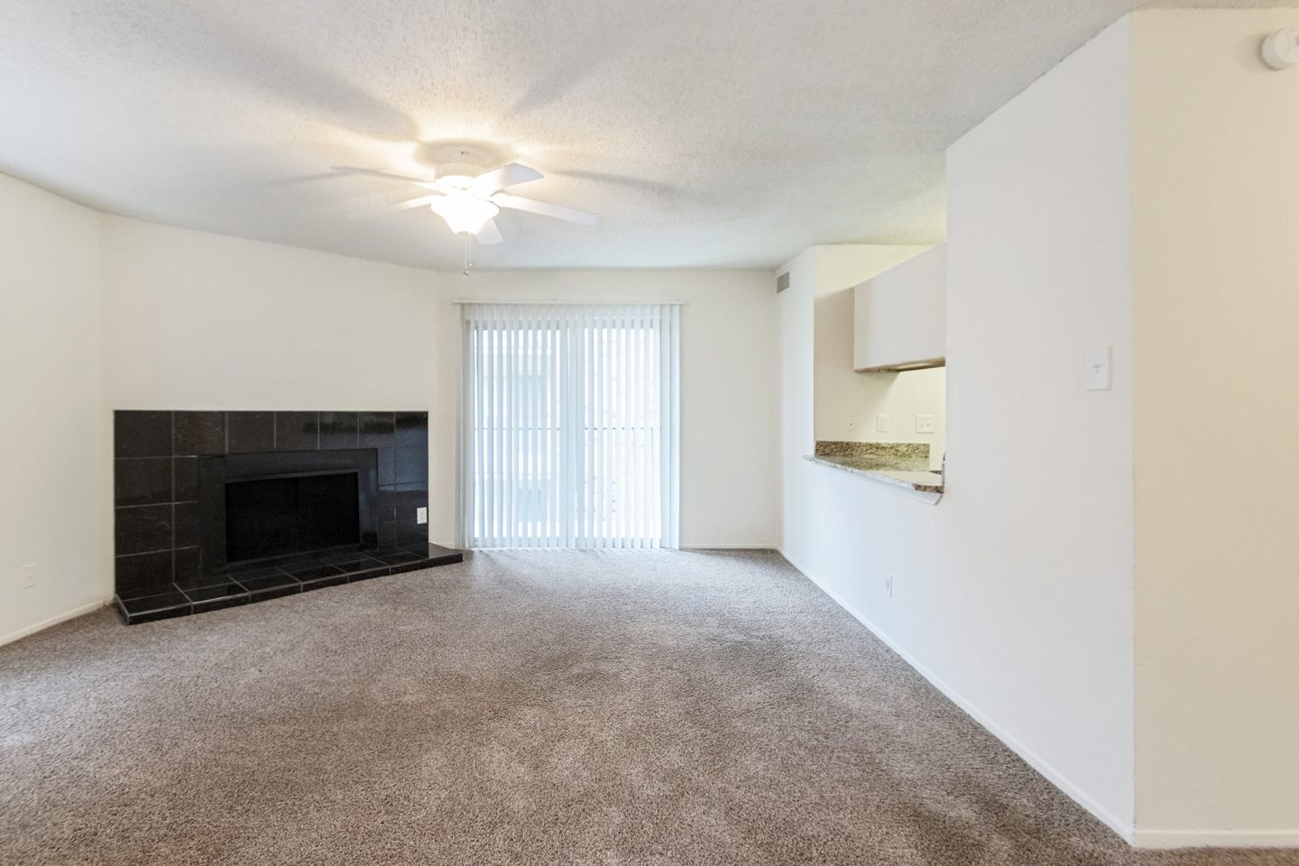 Cambridge Court Apartments Image 21
