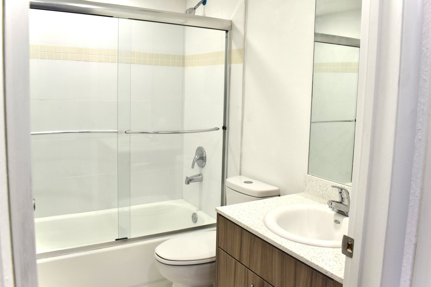 International Club Apartments Image 13