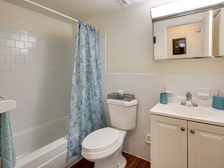 Sequoia Manor Image 19
