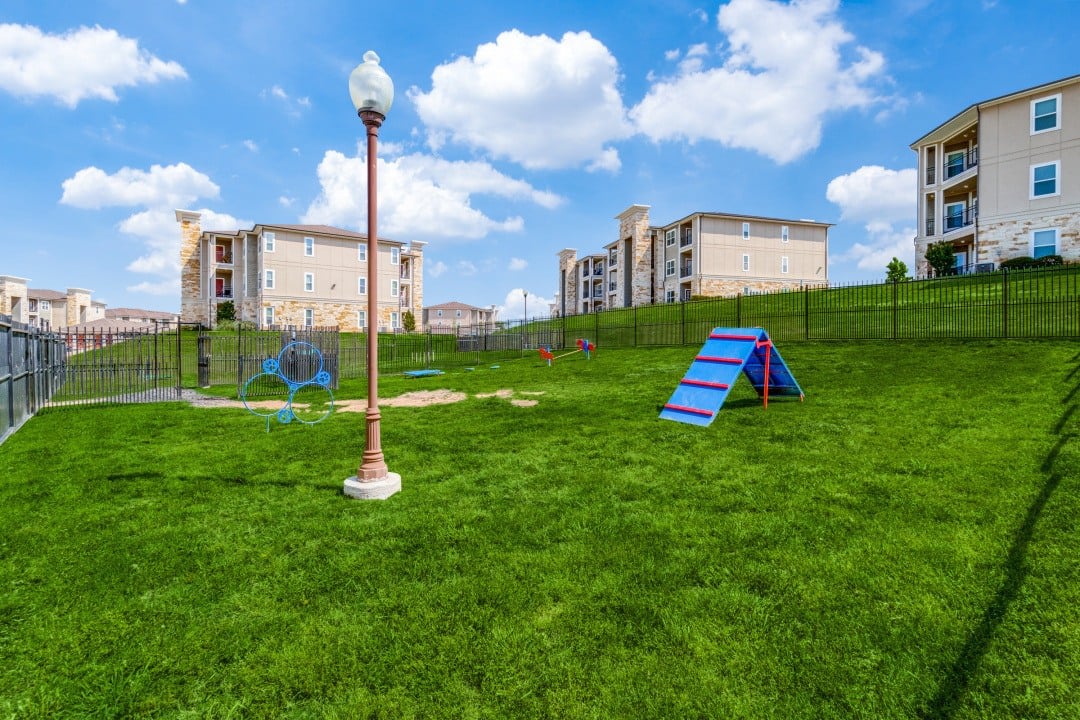 Residence at Gateway Village Image 4