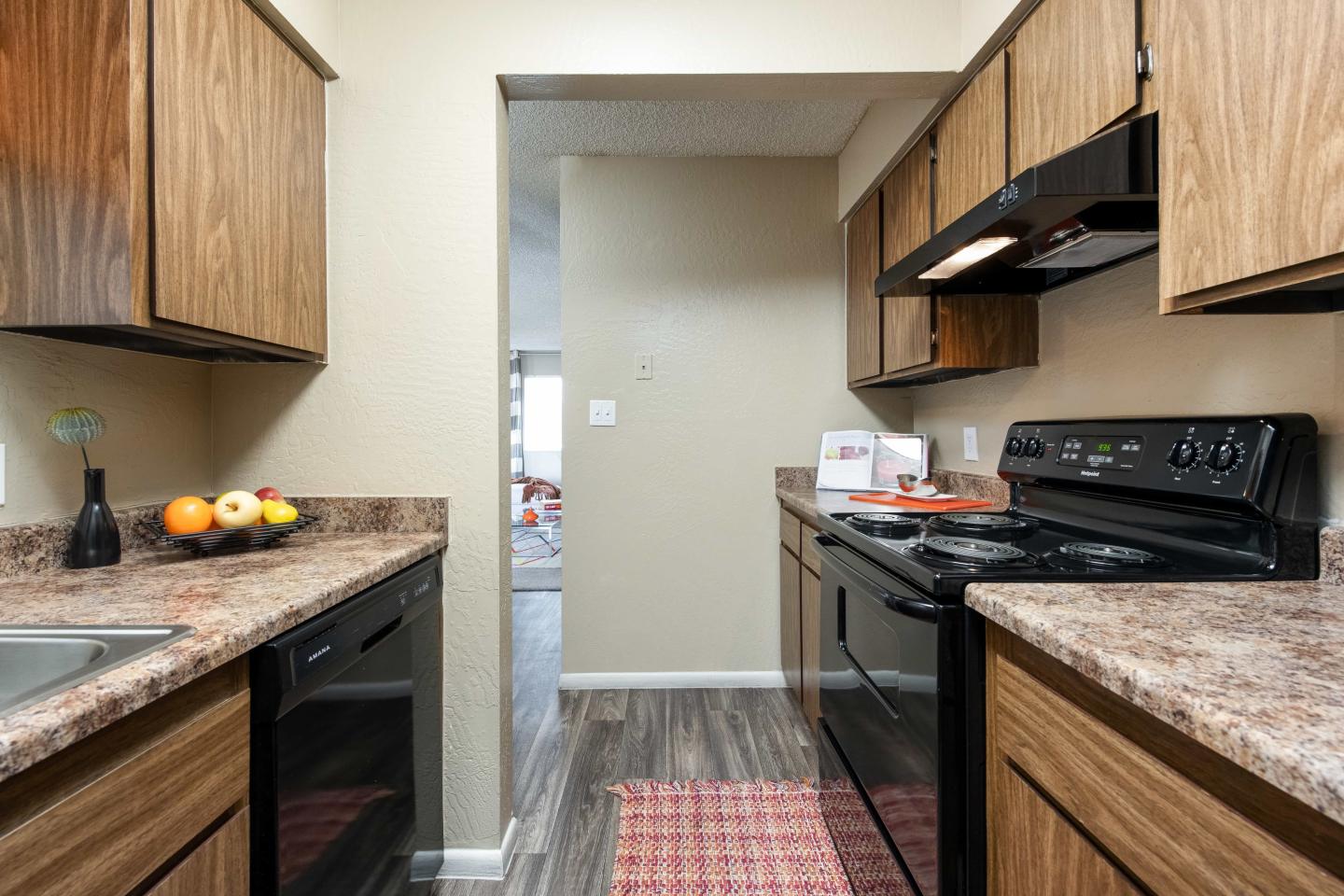Camelback Cove Apartments Image 27